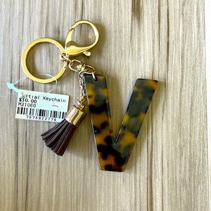 NWT “V” keychain with tassel, totoise